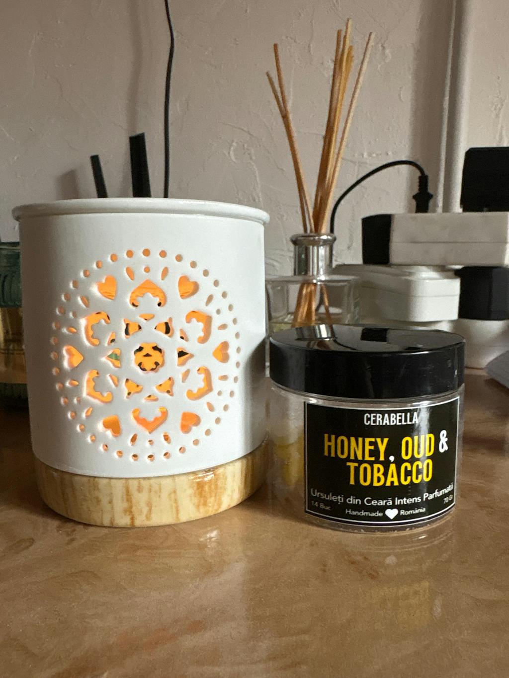 Honey, Oud & Tobacco