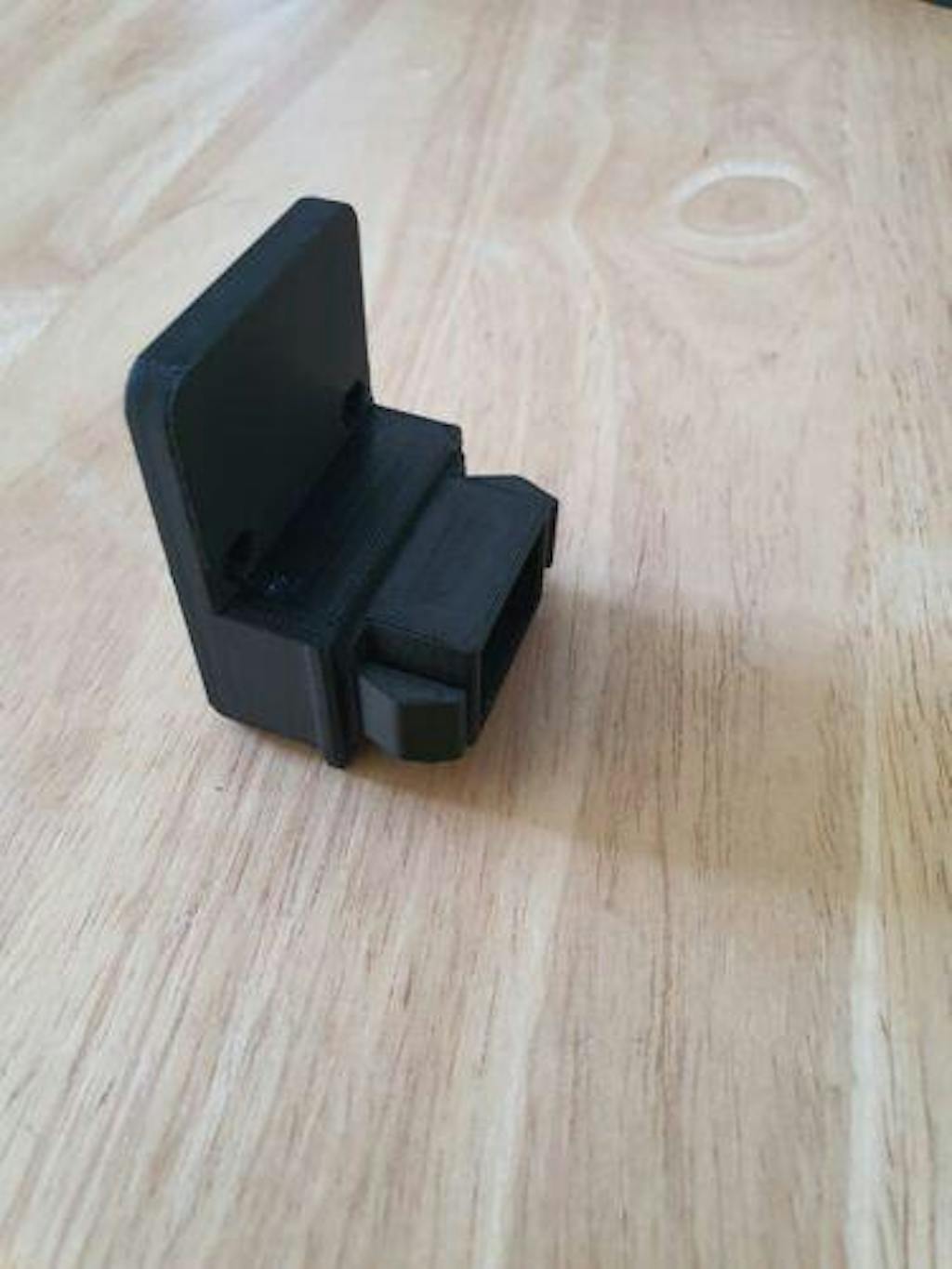 80/79/75/73 Series Landcruiser UHF Handheld Mount