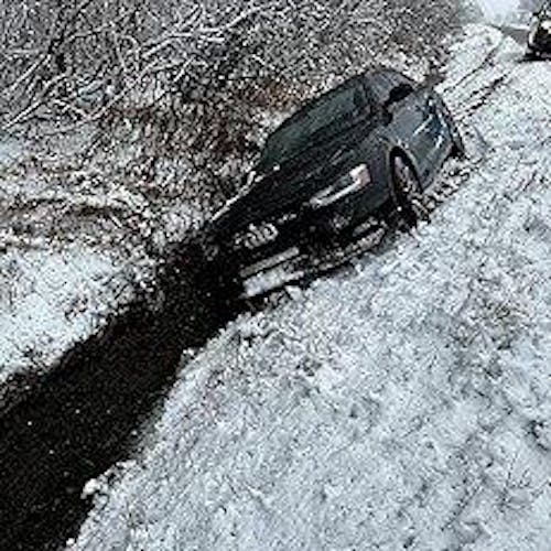 Audi A4 / A4 S-Line / S4 B9 2016 2017 2018 2019 RS4 Style Front Bumper Grill Gloss Black Honeycomb Grill