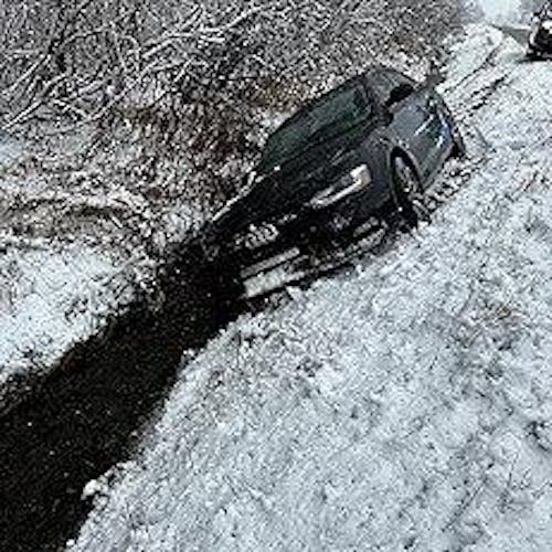 RS4 Style Gloss Black Honeycomb Grille for 2016-2019 Audi A4 A4 SLine S4 B9 Front Bumper Mesh Grill