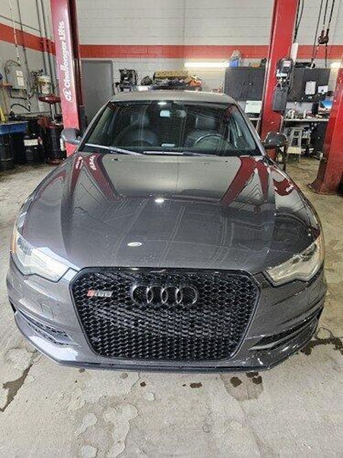 2012-2016 For Audi A4 / A4 Sline / S4 Grill RS4 Style Mesh Front Bumper Gloss Black Grill With Silver Chrome Ring Emblem