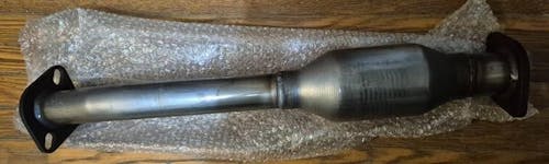 2012-2019 Kia Soul 1.6L Both Manifold & Rear Catalytic Converters w/ Gasket