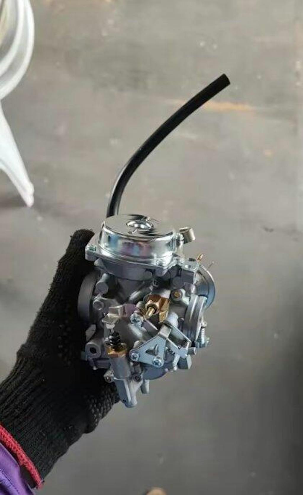 Mitsubishi L300 Deluxe 1980-2000 Carburetor MD081100