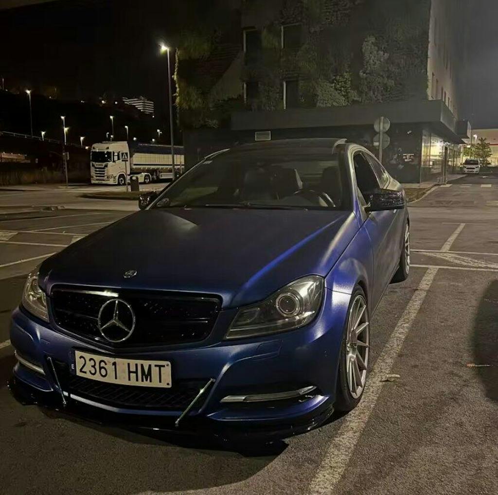 2013-2019 Mercedes Benz CLA-Class W117 C117 CLA180/200/250/260 GT-R / Diamond Style Grill Front Bumper Grille