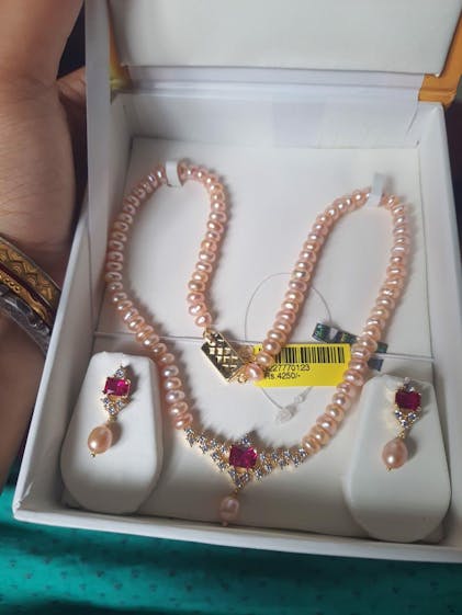 Rose Gold Pearl Necklace With Red Stone Set1