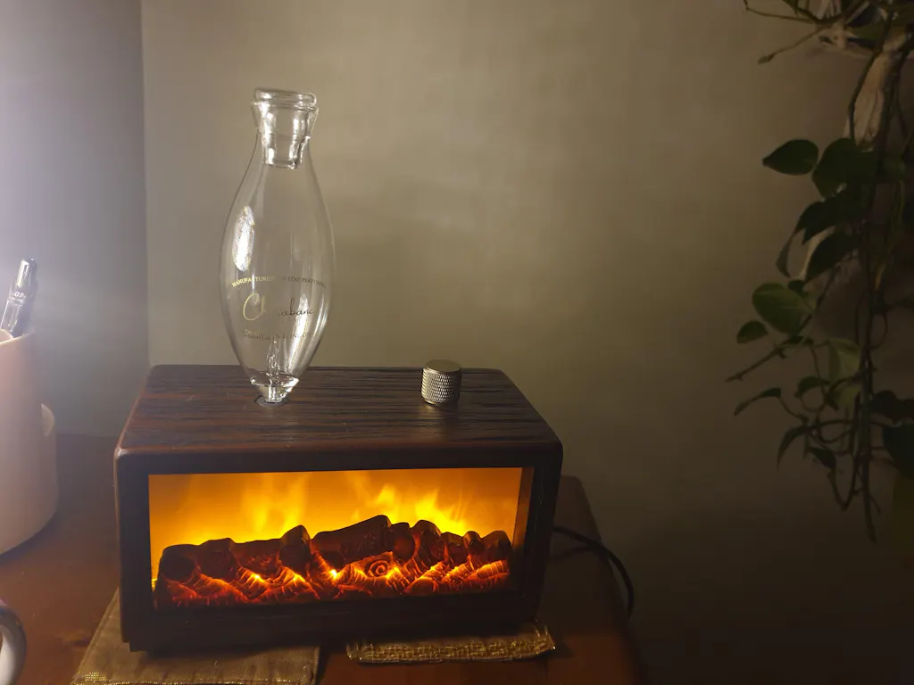 Charabanc Aroma Ambient Fireplace Wood Diffuser