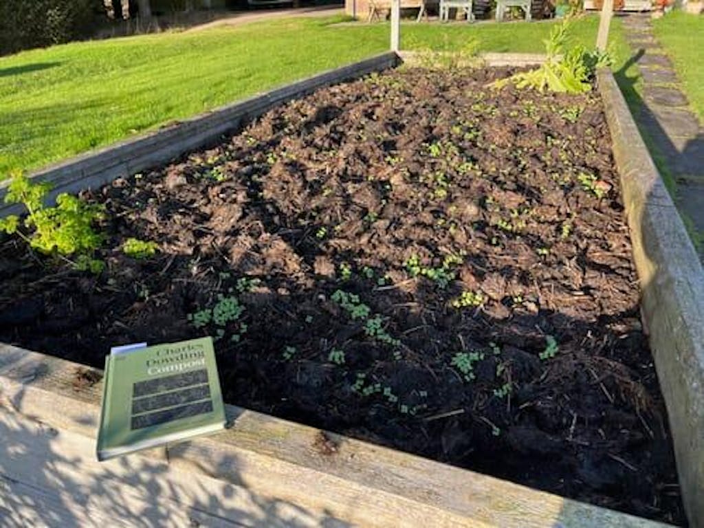 Compost – Transform Waste into New Life – Charles Dowding