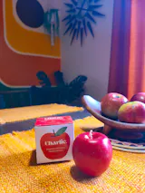 Bougie Pomme Lunaire parfumée Mid Century
