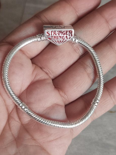 Pulsera Stranger Things