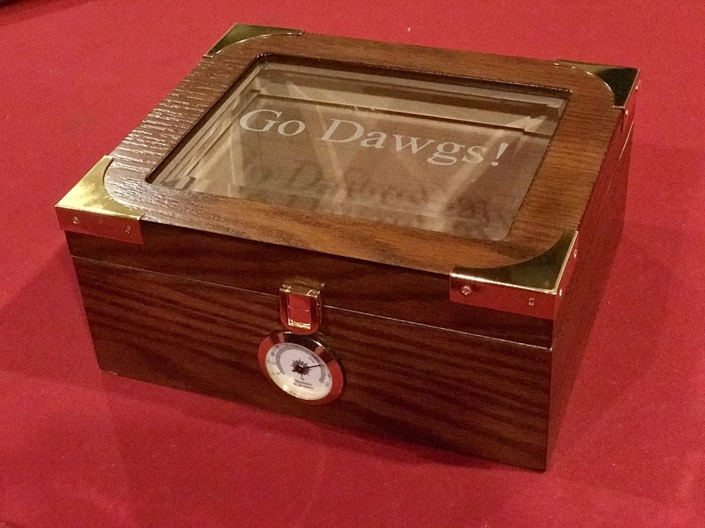 The Elegant Glass Top Cigar Humidor CheapHumidors