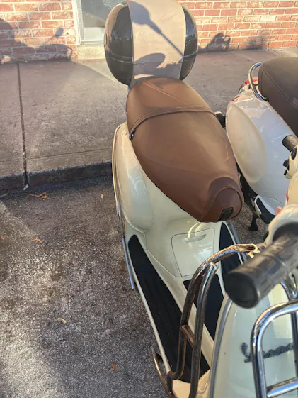 Vespa ET2 ET4 Matte Cinnamon Seat Cover – Cheeky Seats Scooter