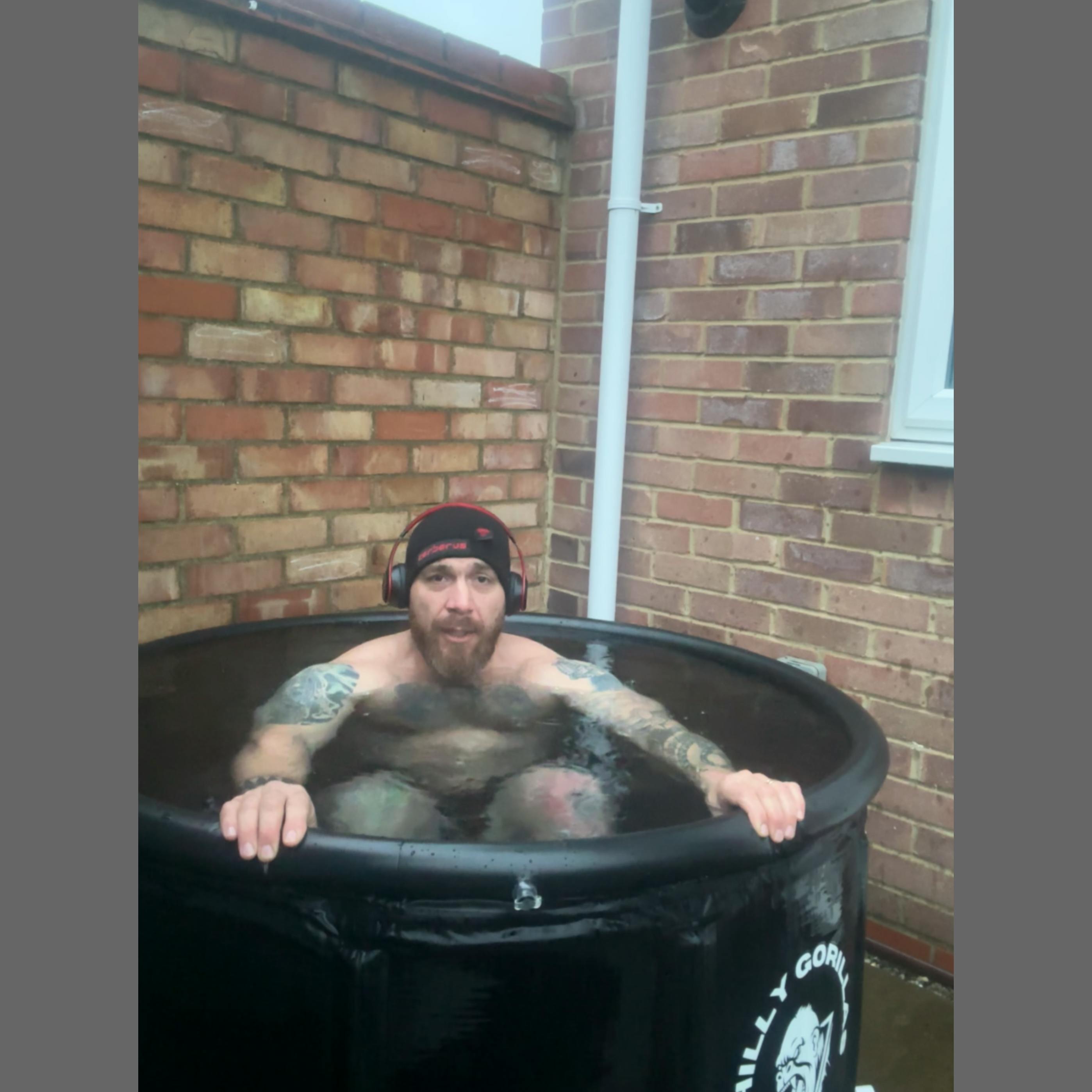 Extra large cold water recovery ice bath | Chilly Gorillas