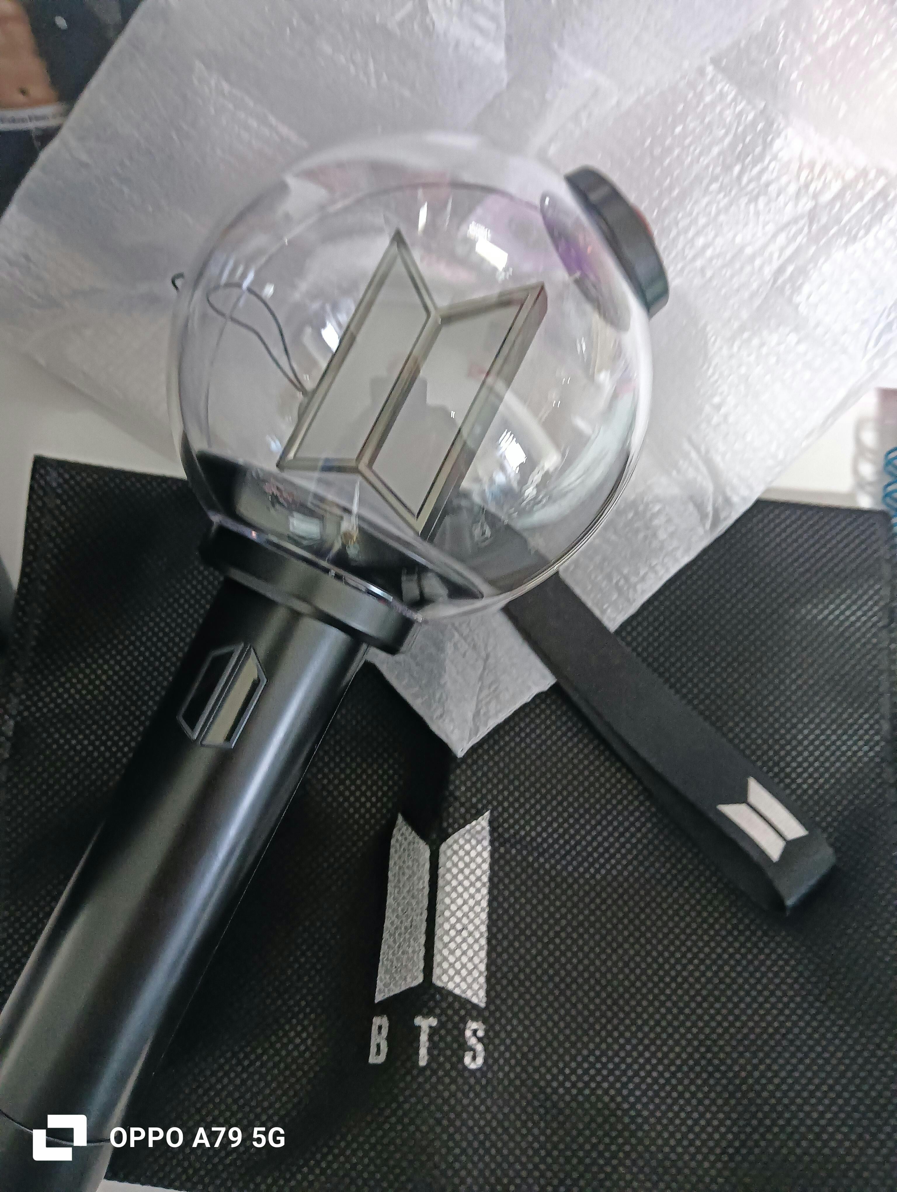 BTS - OFFICIAL LIGHT STICK VER.4 & CRADLE SET – CHOCOKPOPSHOP