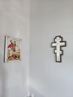 Wooden Holy Cross – Gold-Embossed Crucifix with Byzantine Icon Design