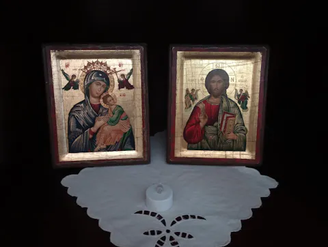 Χριστός Παντοκράτωρ - Ένσκαφτη ξύλινη παλαιωμένη εικόνα σε καμβά με χρυσό φόντο - Άγιο Όρος