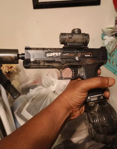  CHRISTMAS STAR GIFT! Electric LED Light-Up Water Blaster - Epic Family Battles.