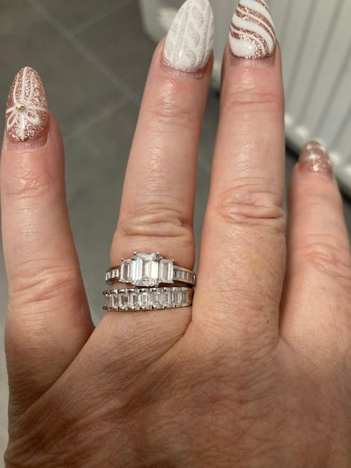 925 Sterling Silver 10 Baguettes Cz Half ET Ring