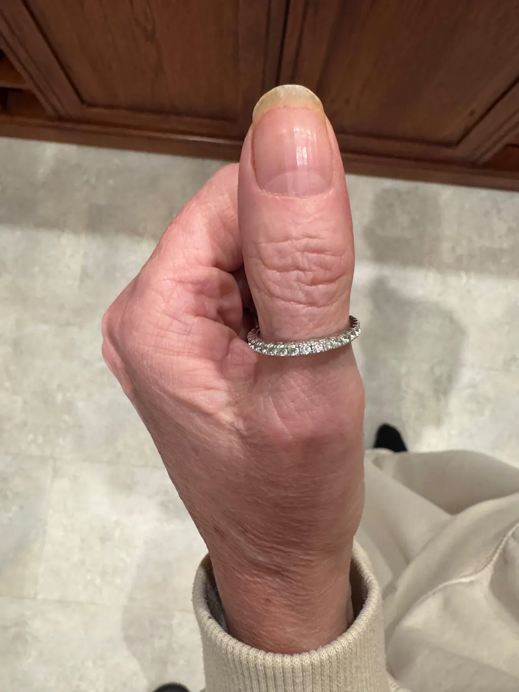 925 Sterling Silver Round Cz Full ET Single Row Ring