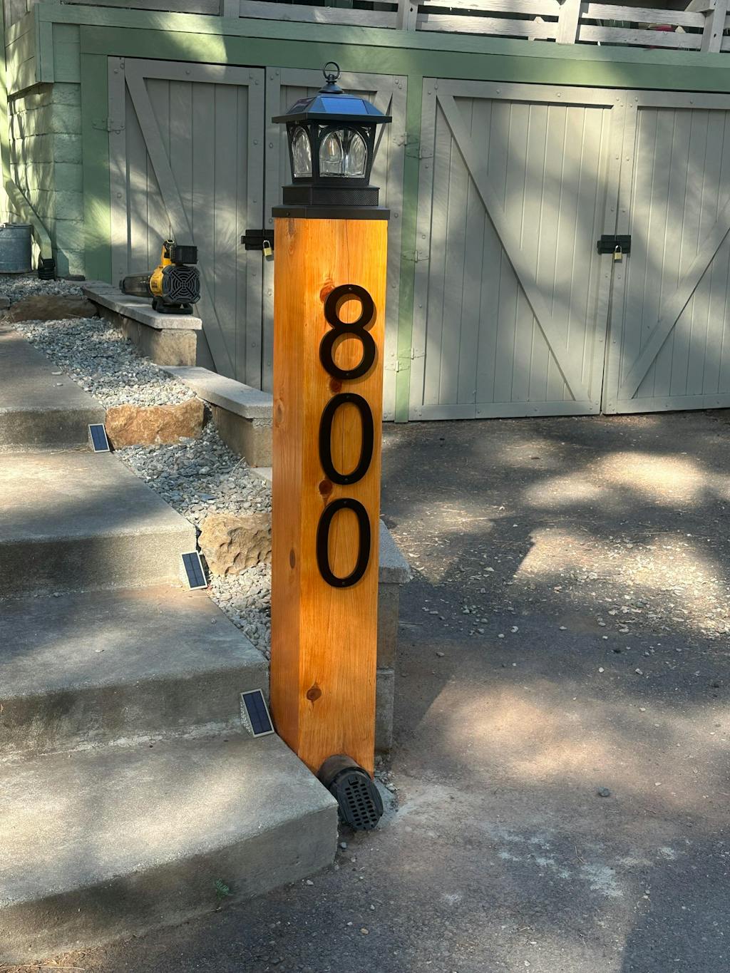 Edison Solar Post Cap + 7.5"x7.5" (8x8 Nominal) Adapter