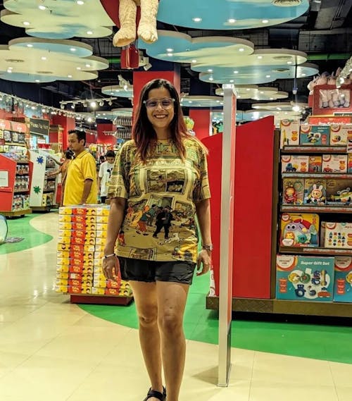 Hustle and Bustle Printed Tee