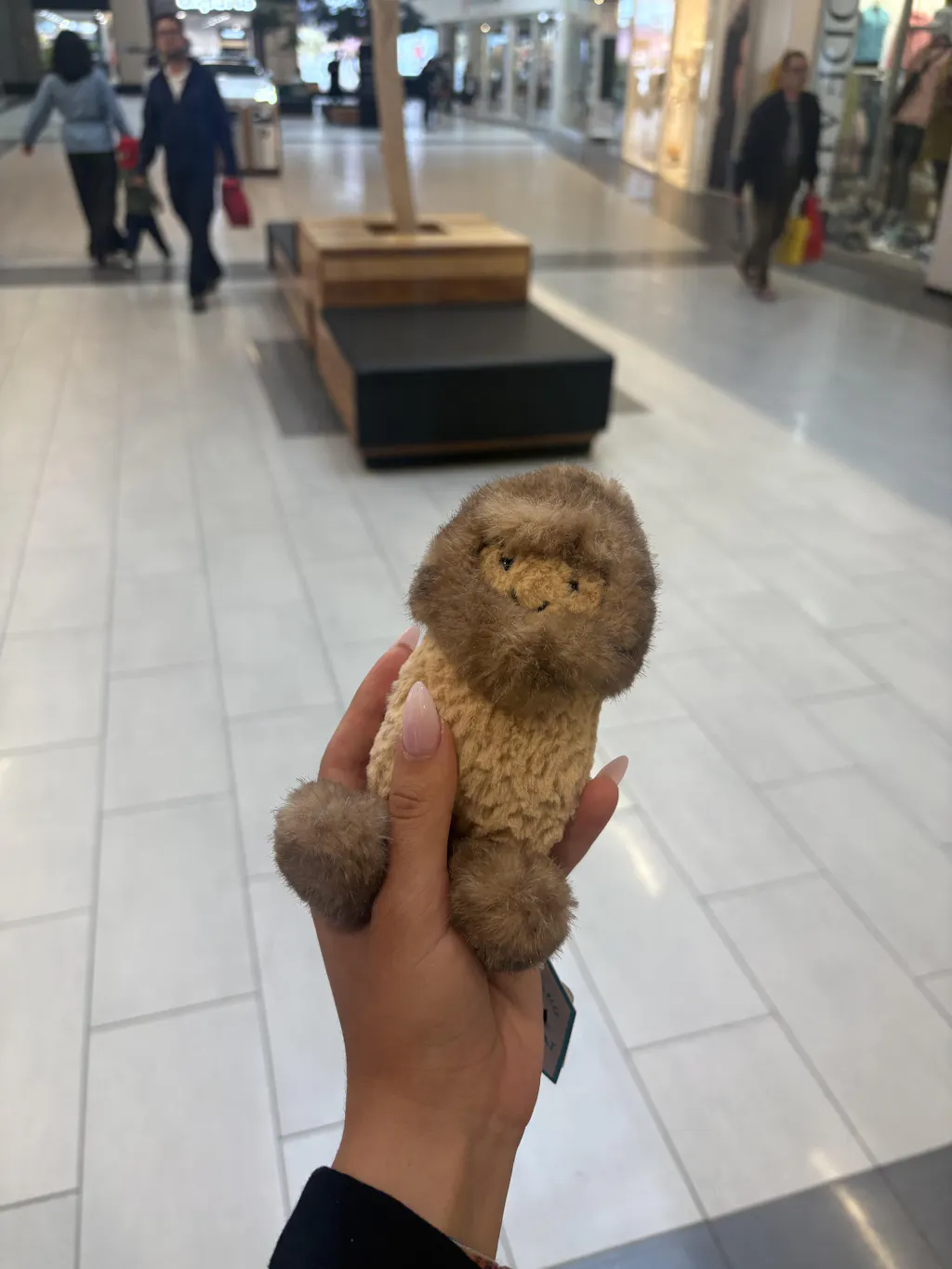 Amuseable Peanut Yeti Outfit – CLÉMENT
