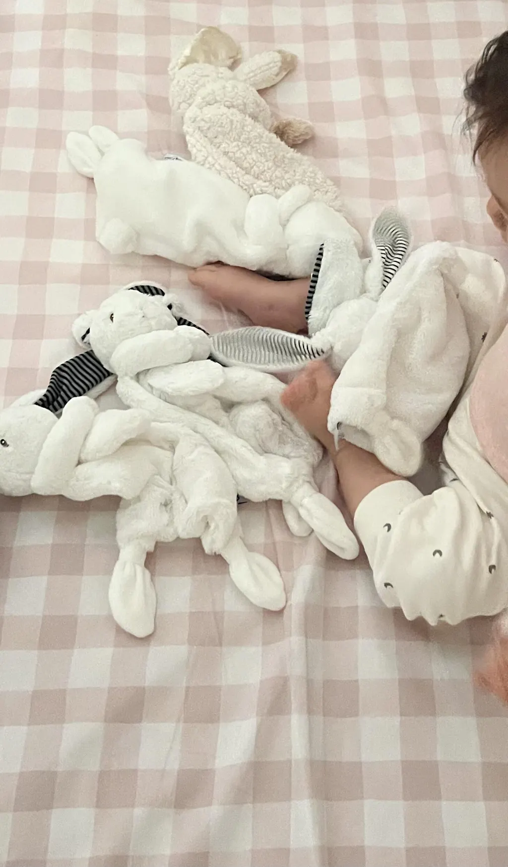 Classic Bunny Comforter - Soft & Snuggly