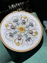 Books and Tea Needle Minder