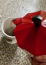 Caffe Mercanti Stovetop Moka Pot 6 Italian Espresso Cups - Limited Edi –  Piazza Mercanti