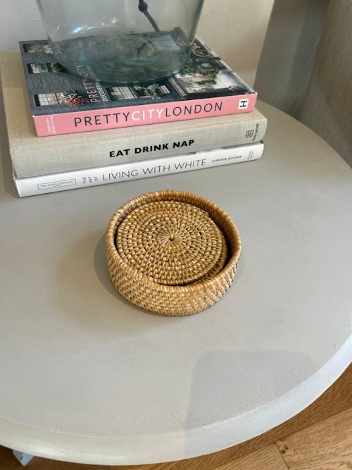 Round Rattan Coaster with Holder - White Wash