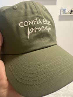 Confía en el proceso Olive Cap