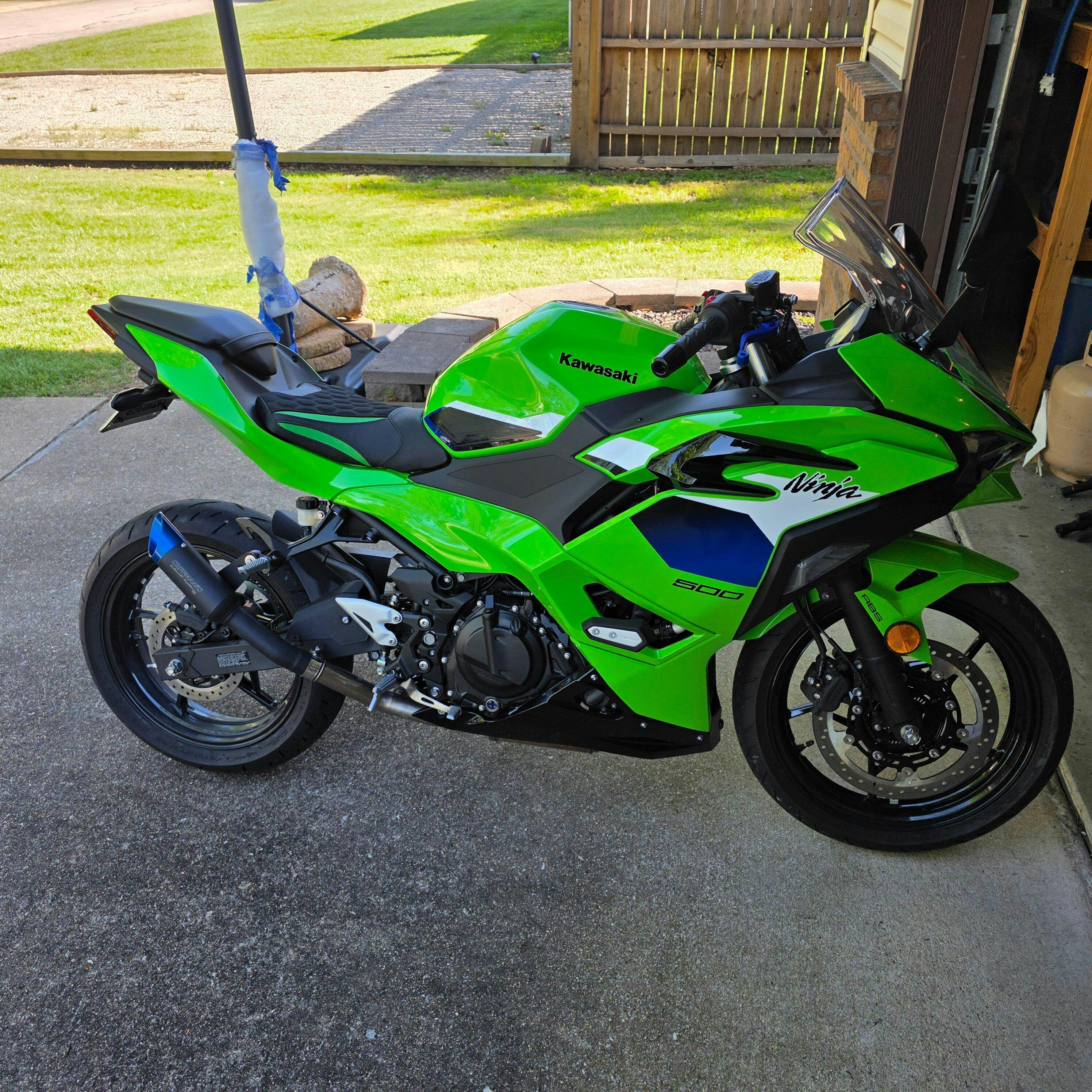 カズプロ Coffman's THUNDER Slip-On Exhaust for Kawasaki ZX-4RR ZX-4R (2023