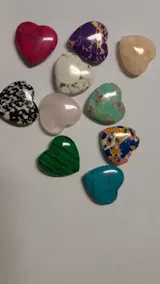 10/20/30PCS Heart-Shaped Natural Crystal Stones – 20mm Amethyst, Agate & Mineral Specimens for Healing & Decor