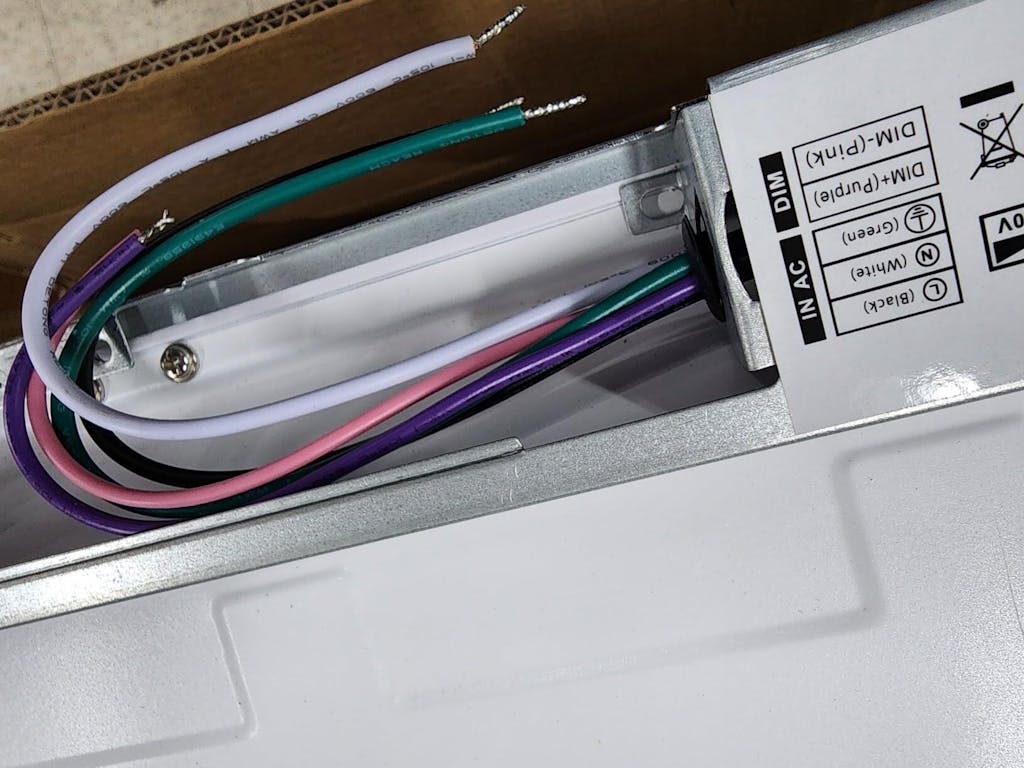 ComiLED 2x4 LED Flat Panel Light