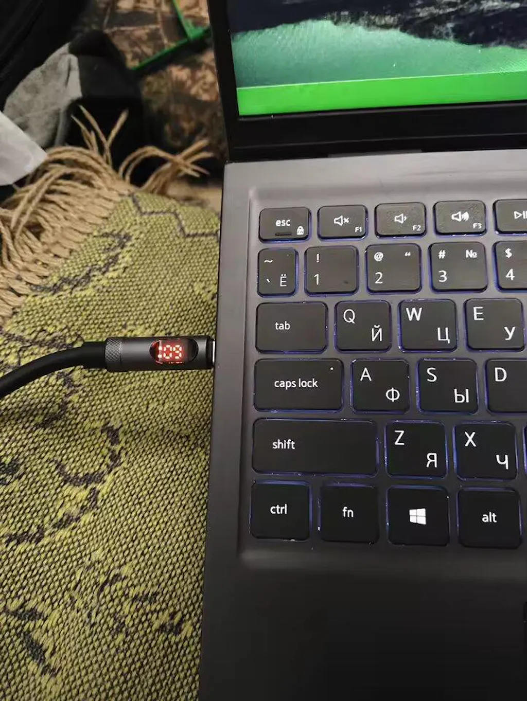 Câble 240W Charge Ultra Rapide USB-C vers USB-C avec Affichage Numérique