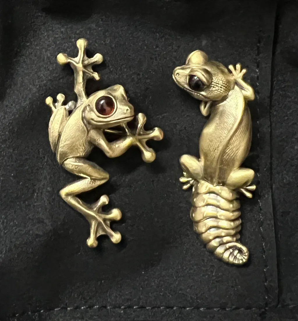 Knob Tail Gecko Brooch