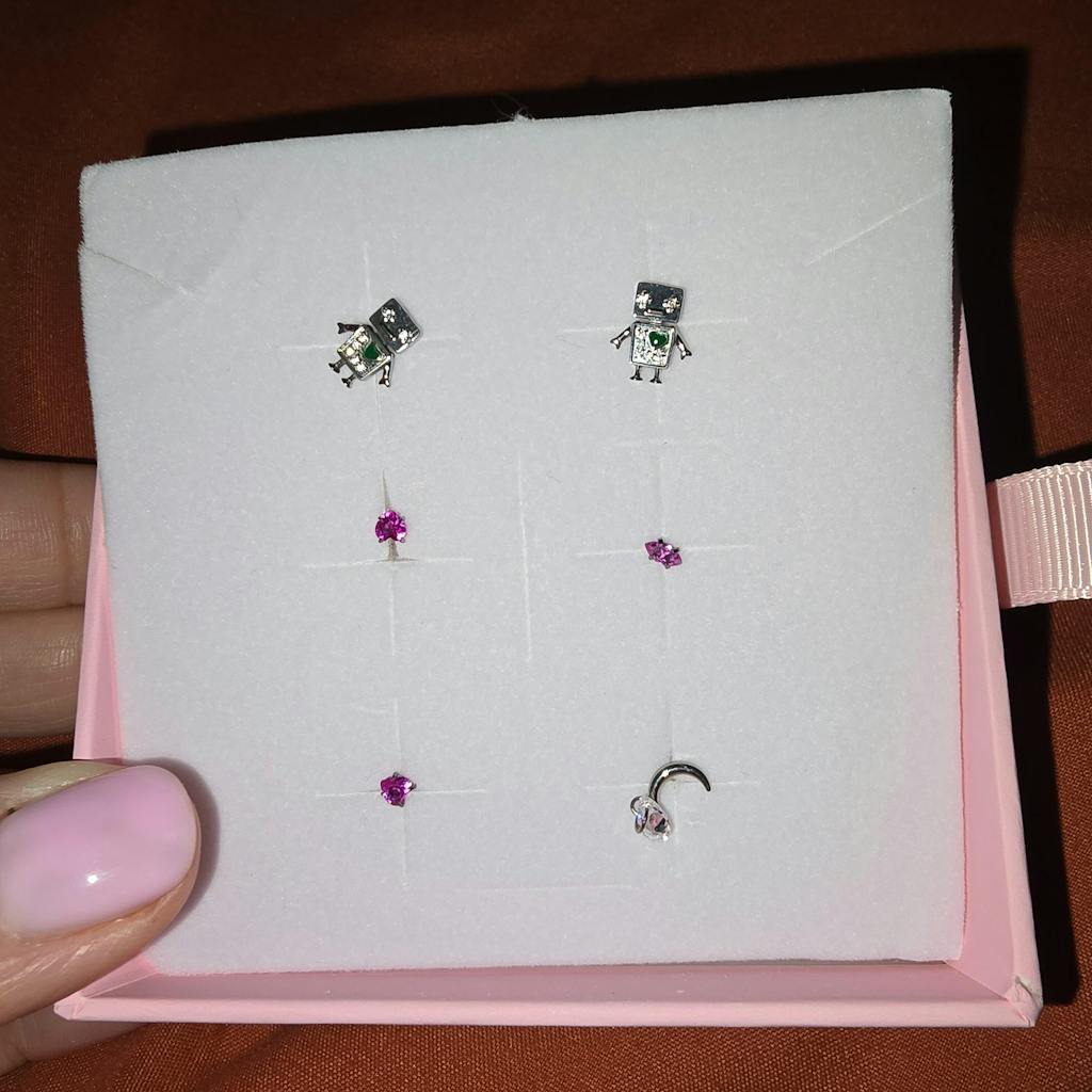 Titanium Mr. Robot Flat Back Stud - Green Heart