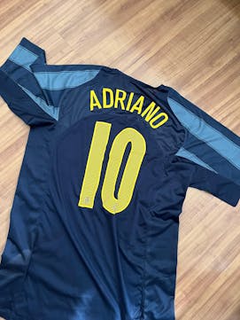 Camisa Retrô Legend - Inter de Milão 04/05 - Adriano Imperador 10