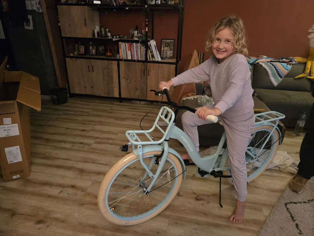 Flora Meisjesfiets 24 inch Blauw