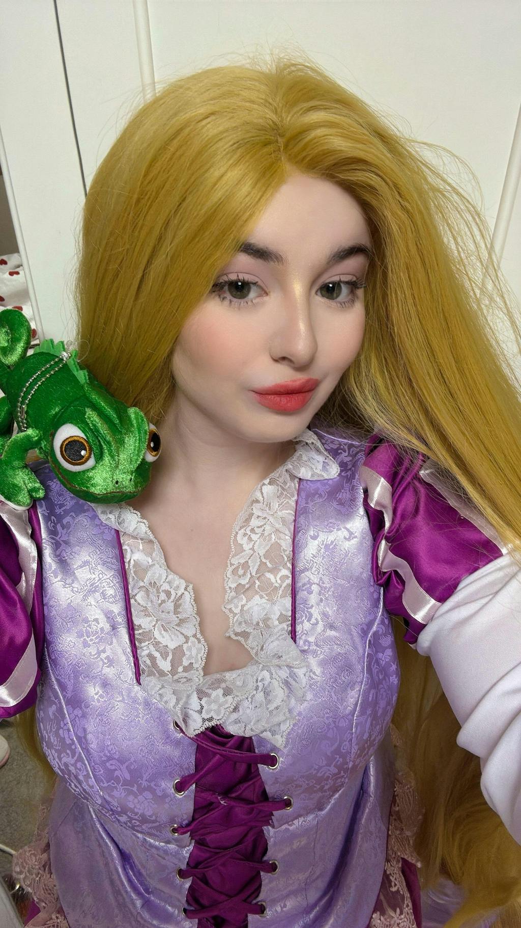 Disney Princess Tangled Rapunzel Long Straight Yaki Blonde Lace Front Synthetic Hair Wig LF701S