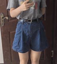Retro Wide-Leg Denim Shorts