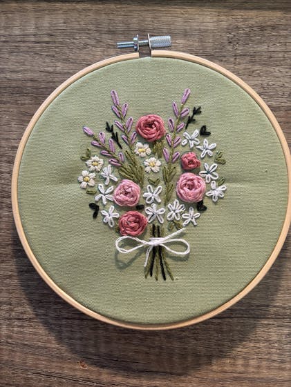 DARLING DAISY BOUQUET 刺繍キット | 刺繍キットをオンラインで購入