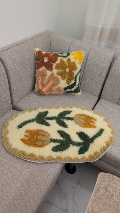 TULIP FEVER - AMSTERDAM Latch Hook Rug Making Kit | Craft Club