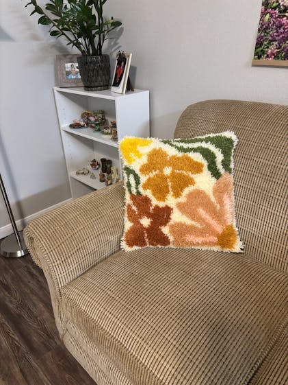 PRETTY PETALS - EARTHY Latch Hook Cushion Kit | Craft Club