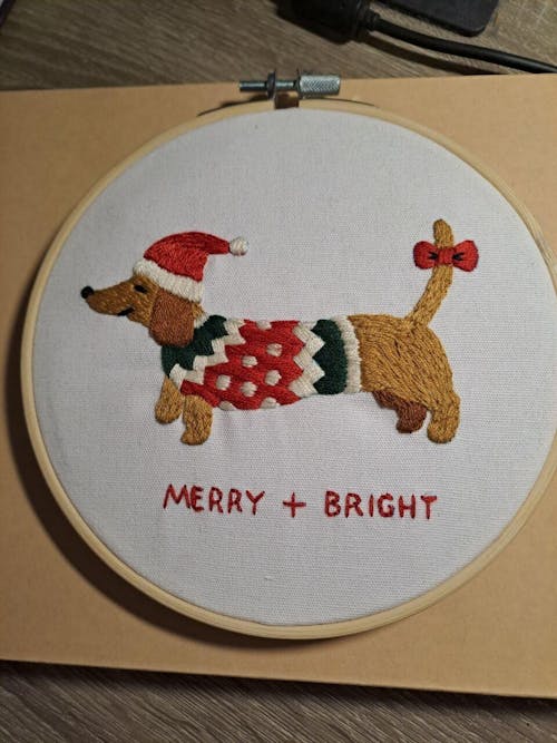 SANTA'S LITTLE HELPER - Christmas Embroidery Kit