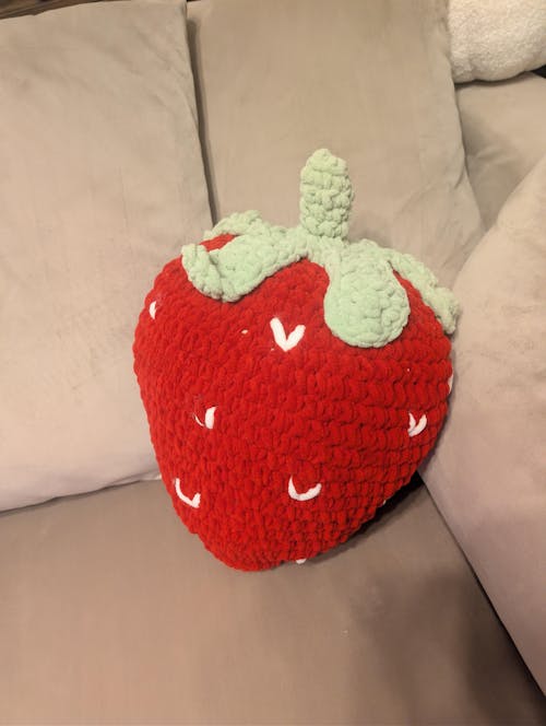 STRAWBERRY - Chunky Crochet Kit