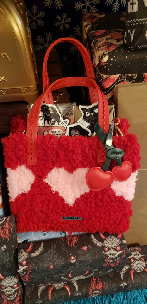 RED HEARTBREAKER - Woven Tote Bag Kit