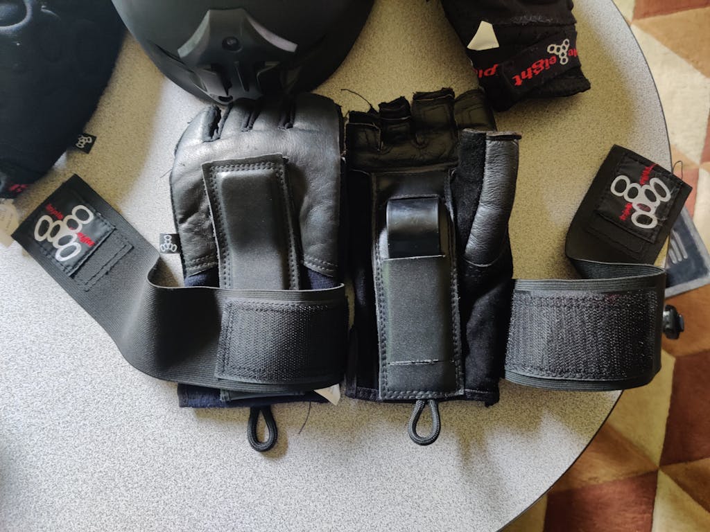 Hired Hands Wrist Guards for Onewheel™ by Triple 8 Craft&Ride