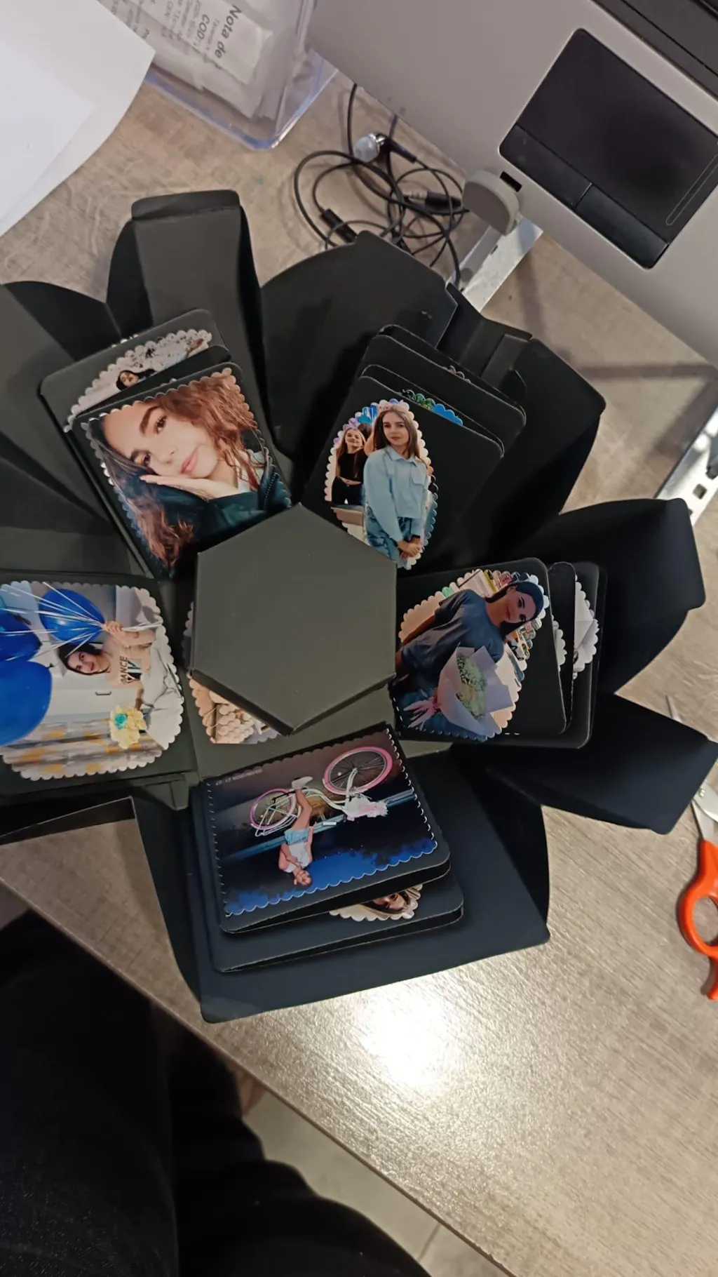 Cutie foto explozivă inimă (Explosion Box) - negru – CraftUp