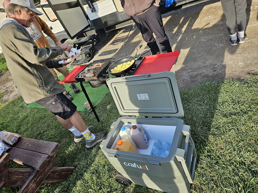 Crafuel PoleT 57L/65QT Portable Wheeled Dual Zone Fridge Freezer