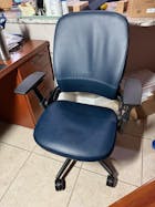 S-2322 - Steelcase V2 Leap - Grade A